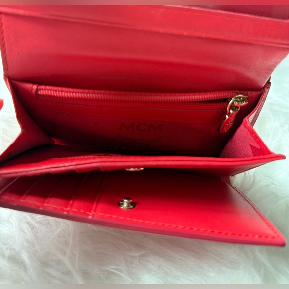 MCM Pink Leather Med Wallet - Picture 4 of 9